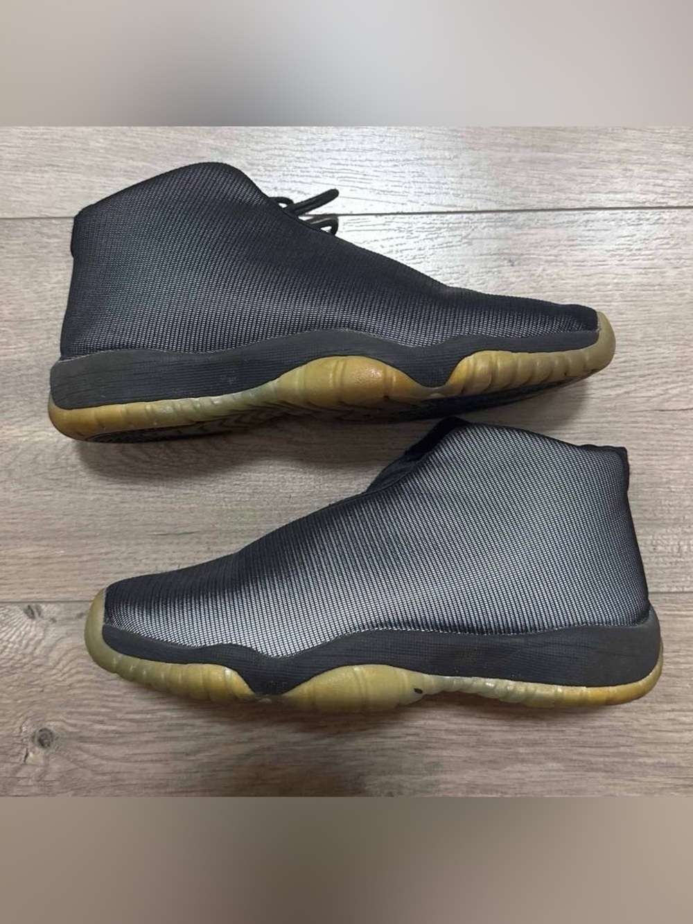 Jordan Future BG "3M" Mid Top Basketball Sneaker Black/Gray US 5Y